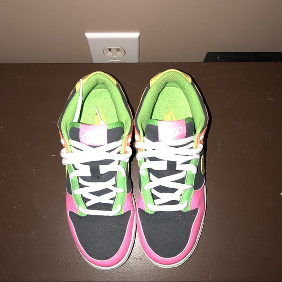 Neon Nikes - Picture 2 of 7